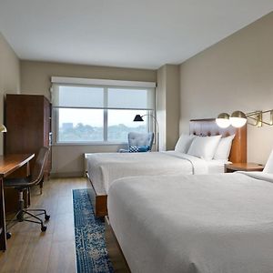 Queen Room Hearing Accesible